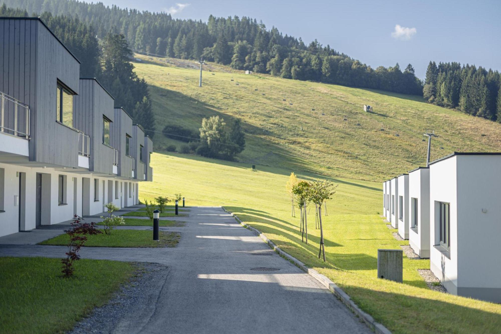 Naturpark Chalets Lambrecht By Alps Resorts Sankt Lambrecht Exterior photo